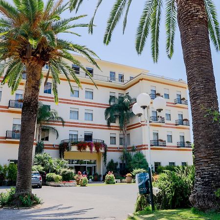 Grand Hotel Fagiano Palace Formia Exterior photo