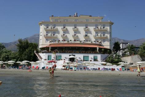 Grand Hotel Fagiano Palace Formia Exterior photo